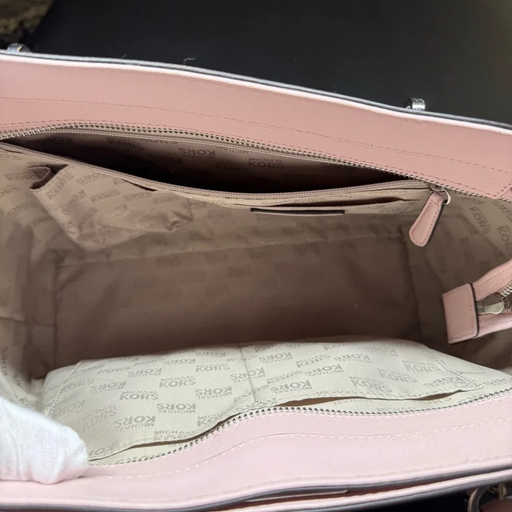 Michael Kors Soft Pink Tote Bag - Picture 11 of 12
